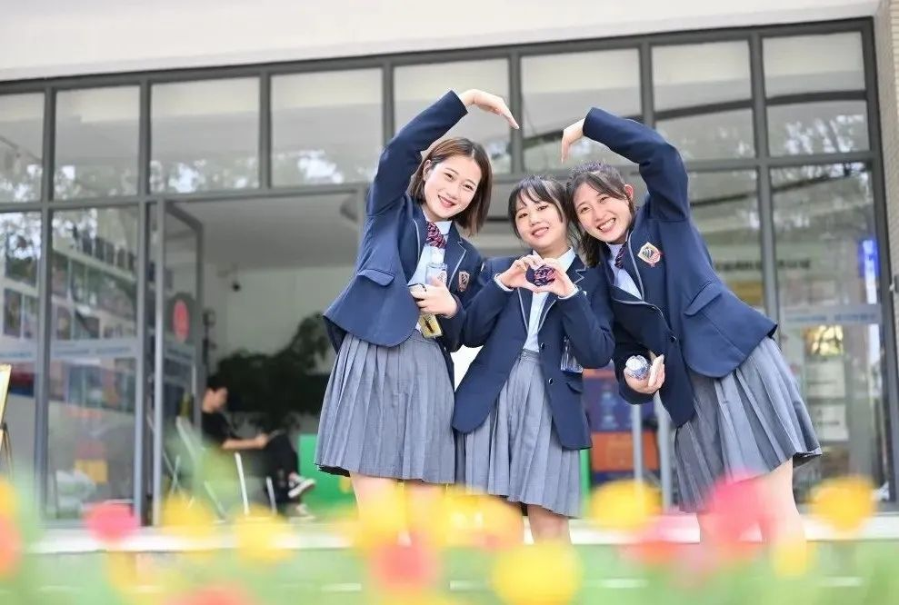 A＾A(y)ưܞ鷫uِ